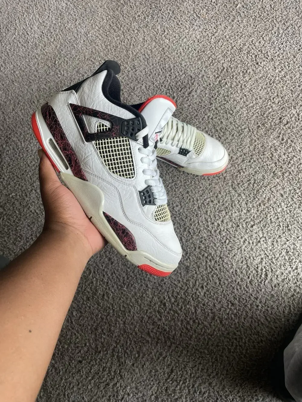 Size 11.5-Air Jordan 4 Retro Pale Citron Bright Crimson 2019